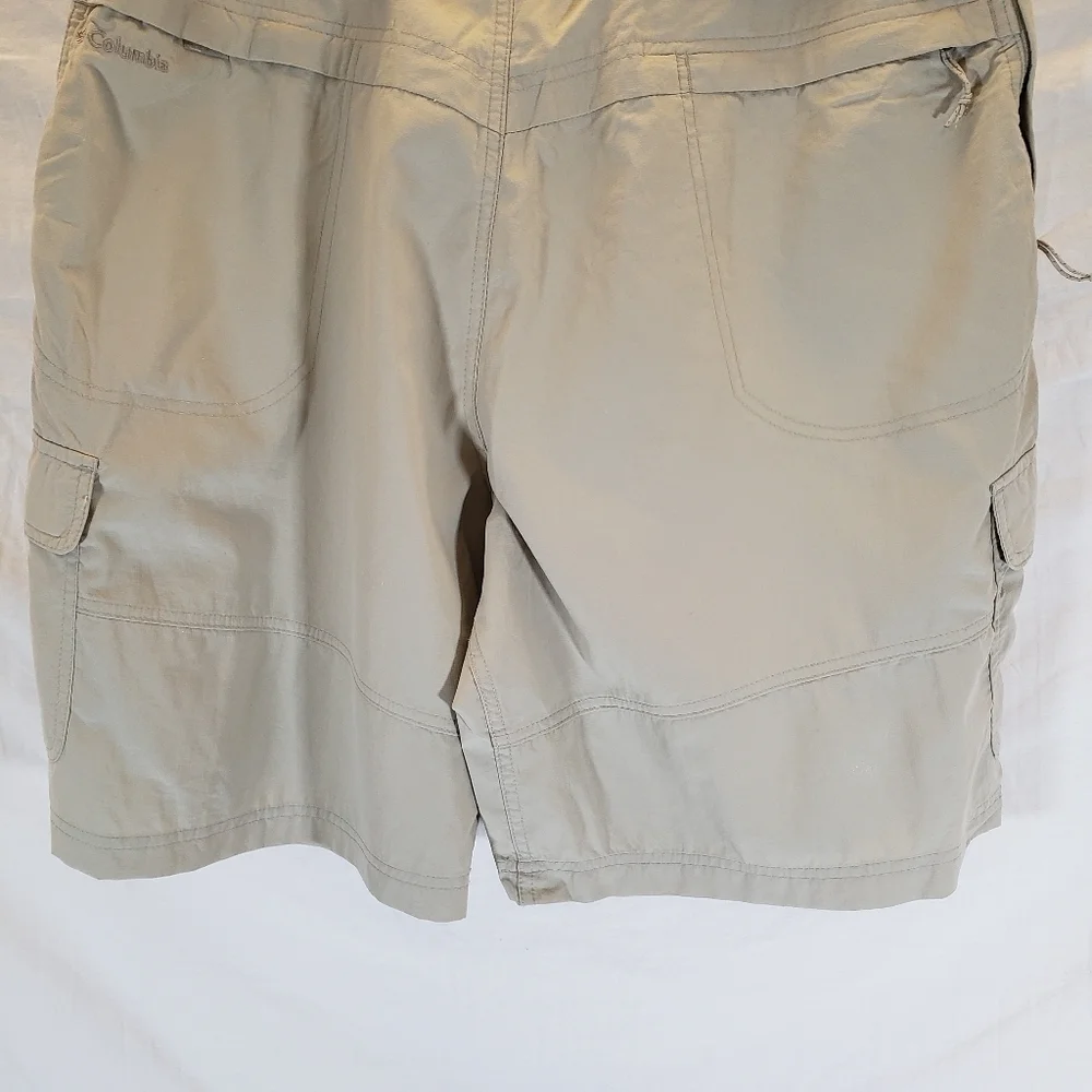 Columbia Omniwick Men's Tan Cargo Shorts with Belt Sz XL